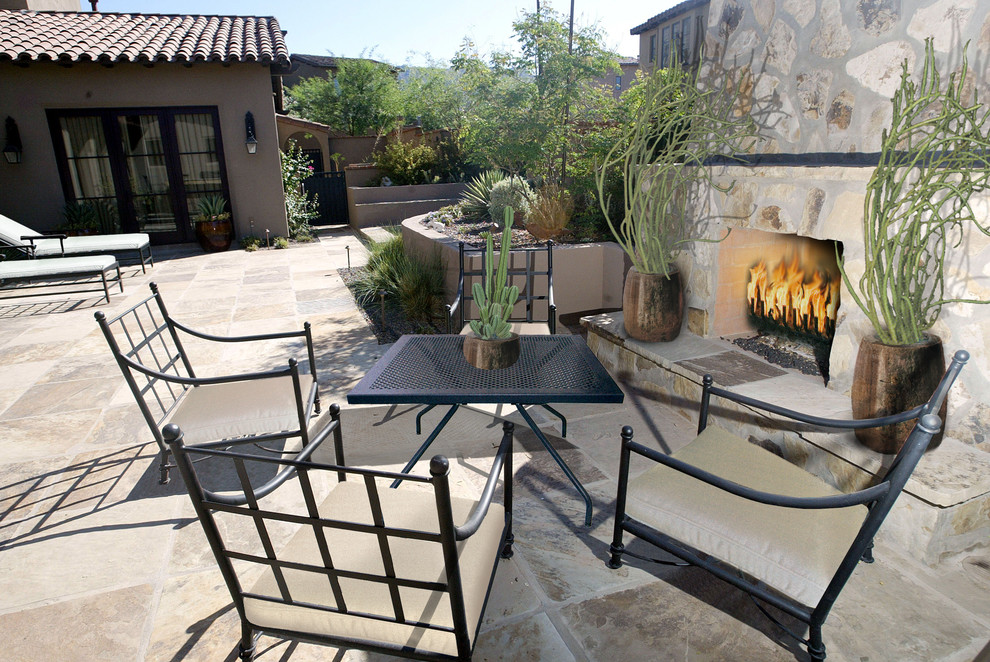 Inspiration for a traditional patio in Phoenix.