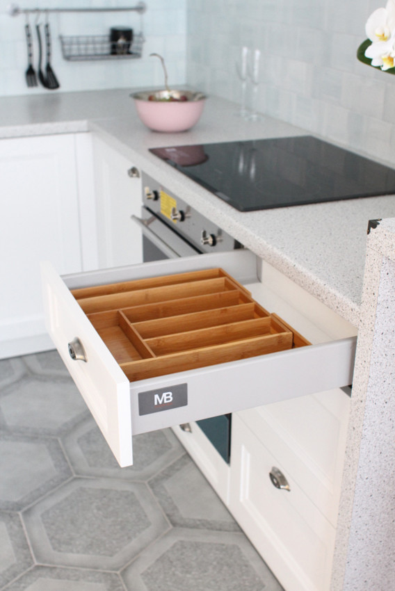 "Девичья Нора" или "Легко быть Девочкой"