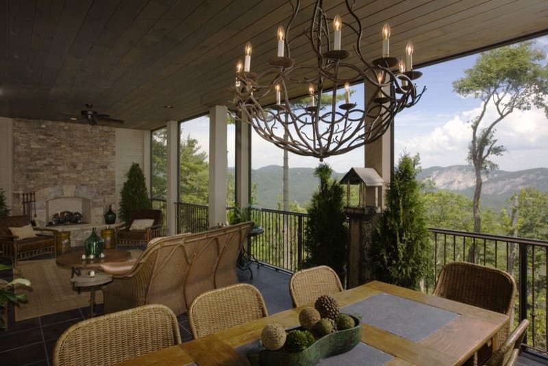 Inspiration for a traditional verandah in Atlanta.