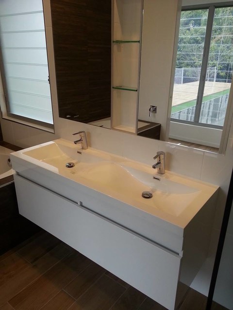 CHUWAR contemporary-bathroom