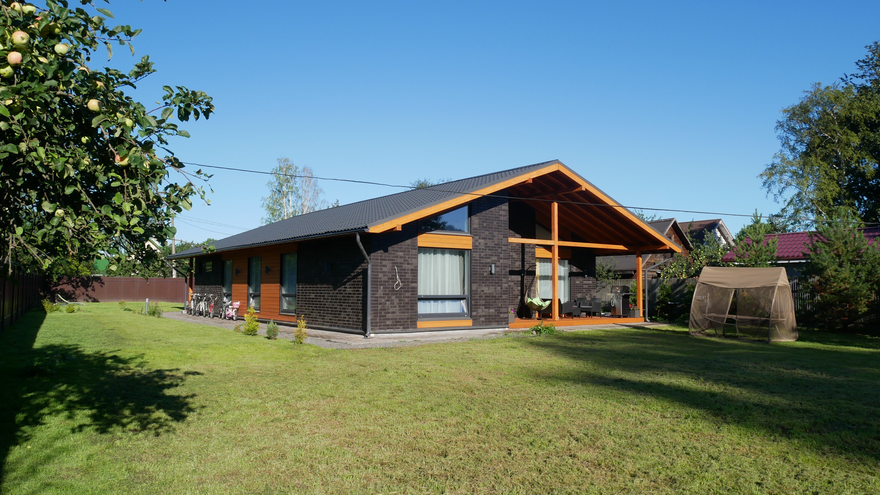 Семейный одноэтажный дом