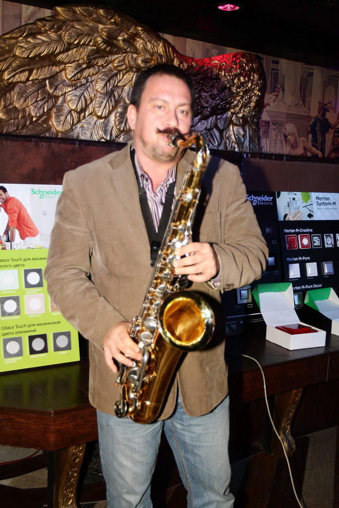 Компания Электроклуб и ее постоянный партнер - Schneider-Electric провели встр