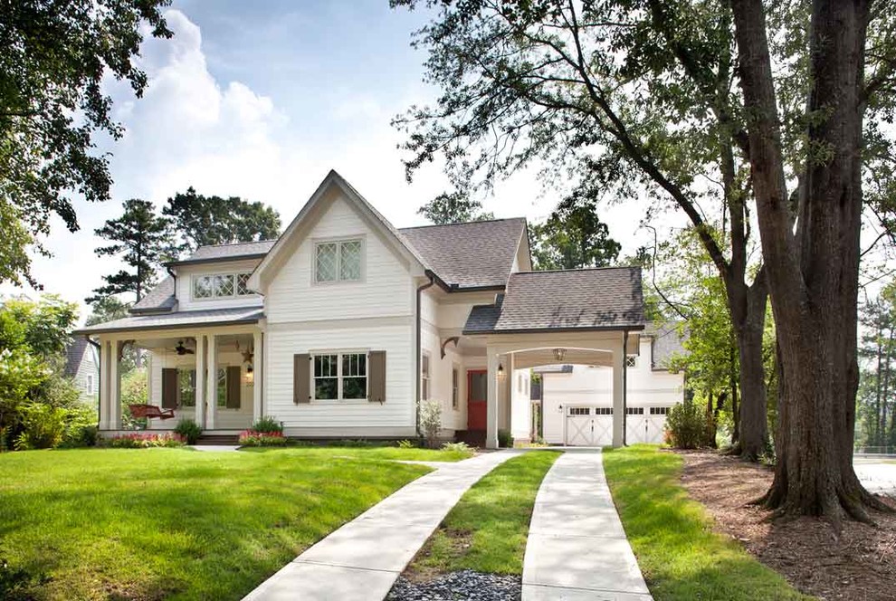 Design ideas for a country two-storey house exterior in Atlanta.