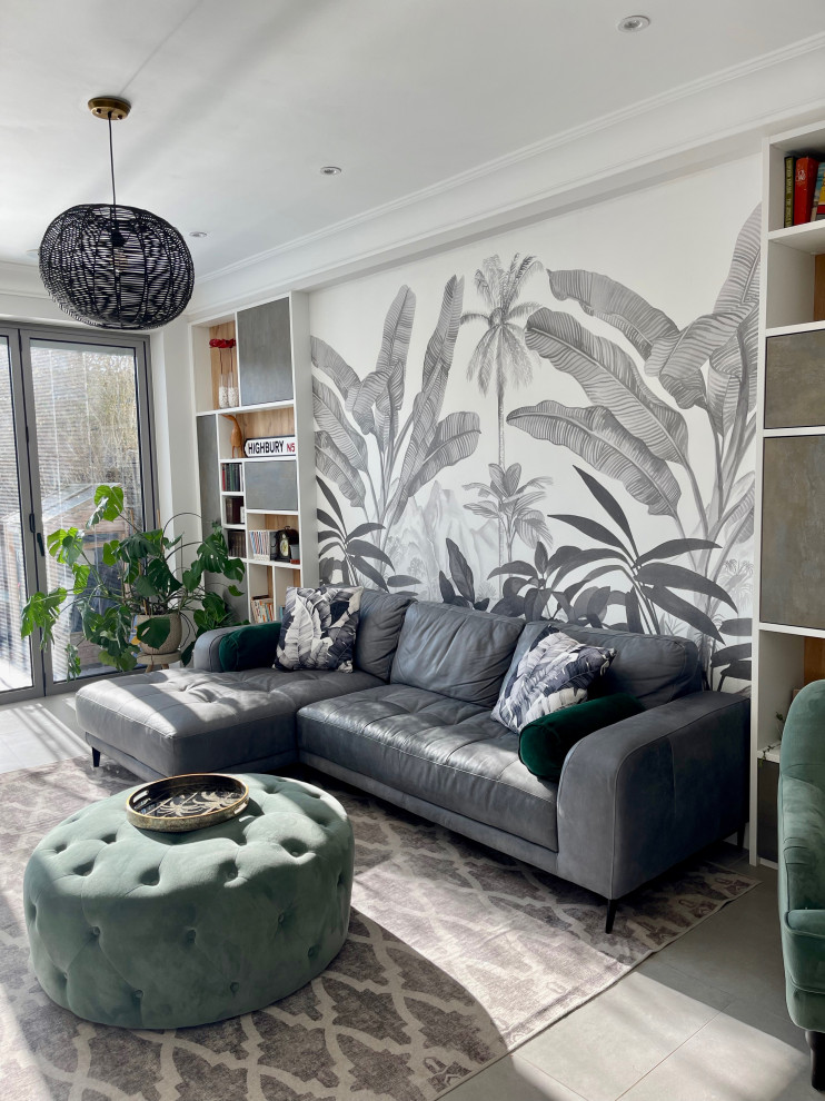 Foto di un grande soggiorno classico con pareti grigie