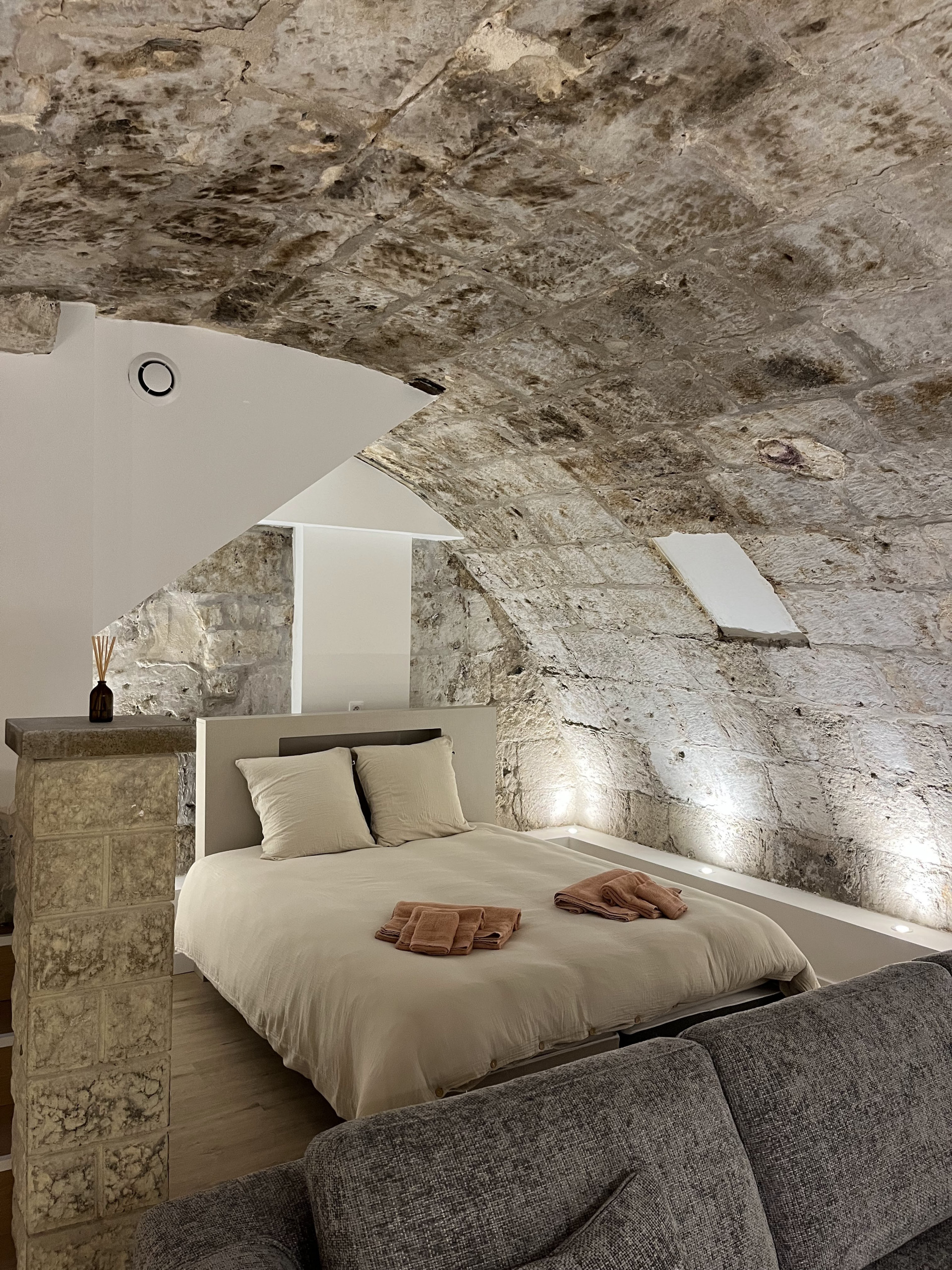 Réhabilitation d'appartements pour mise en location courte durée. Centre ville