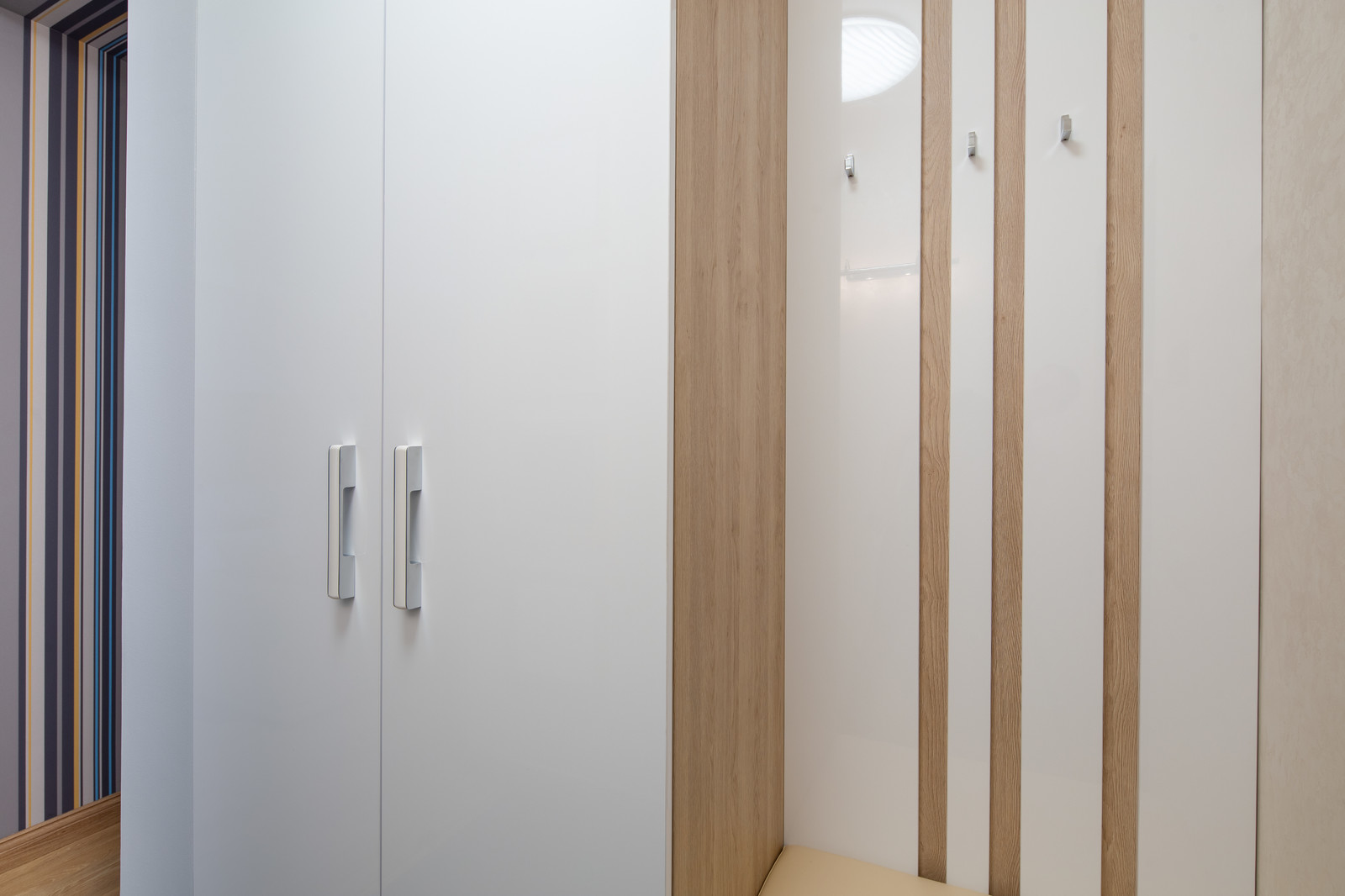 Фотосъемка авторской мебели в интерьере квартиры для компании Шкафодел