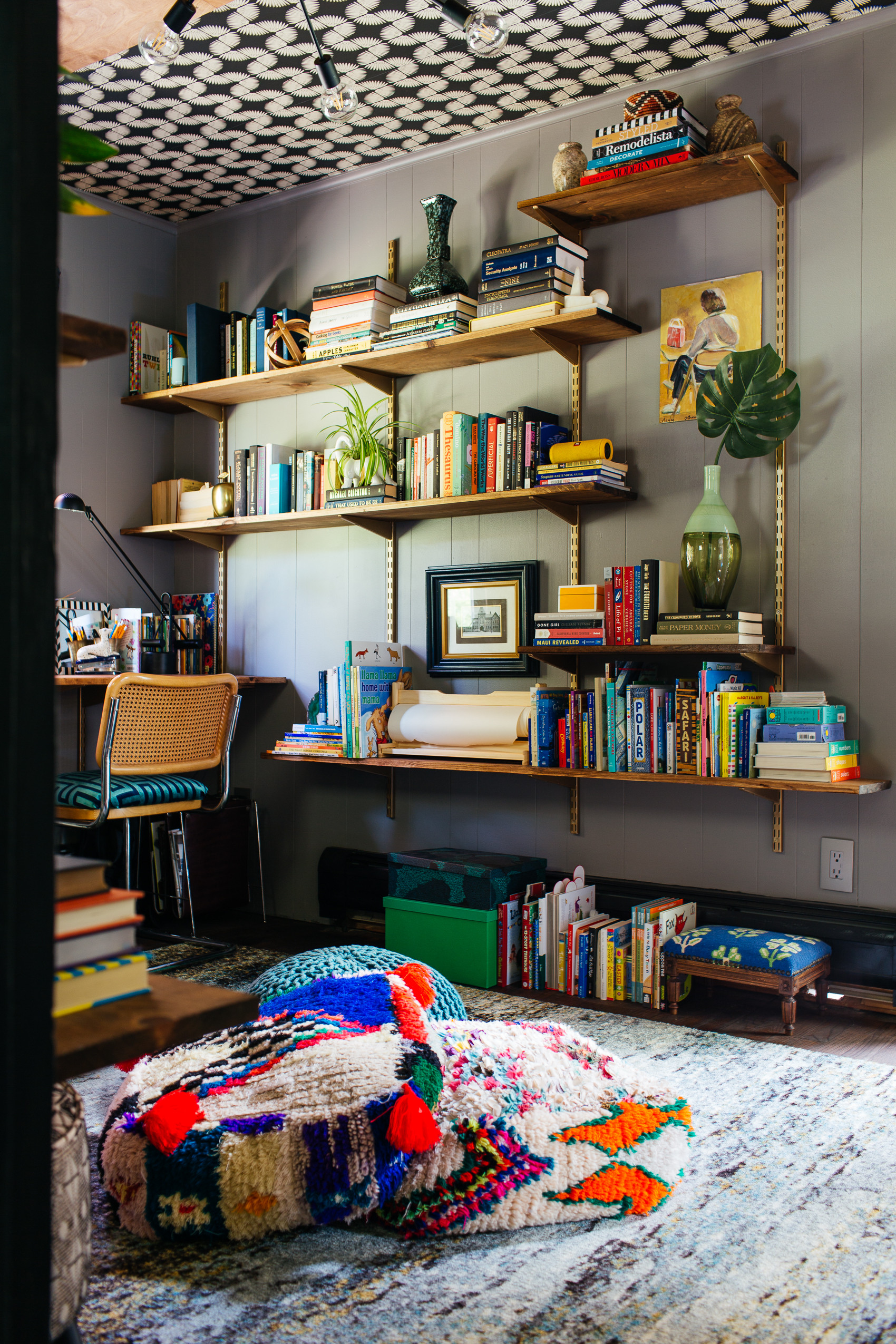 グレー　灰皿　ミッドセンチュリー ミッドセンチュリーなスタンド灰皿（スタンドアシュトレイ