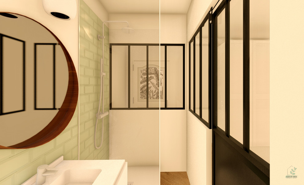 Idée de décoration pour une petite salle de bain ethnique avec un mur vert et un sol en carrelage de céramique.