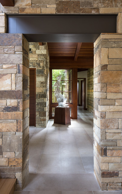Tarryhill Place hall