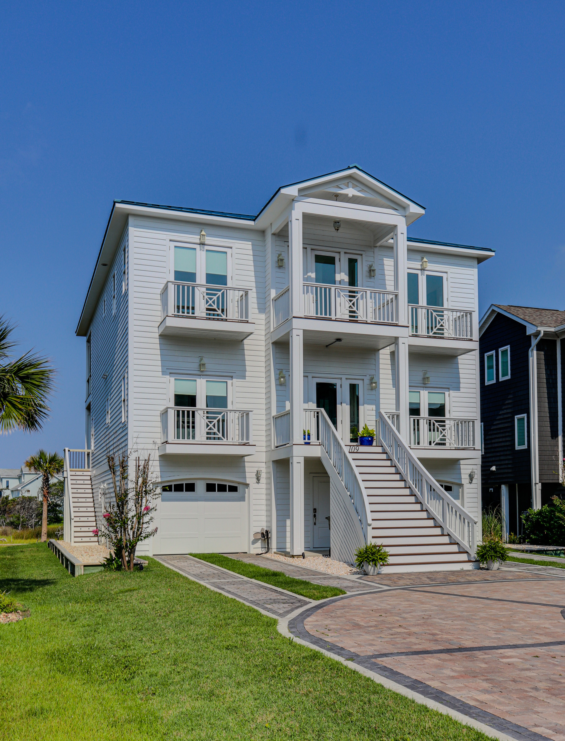 Coral Bay New Build