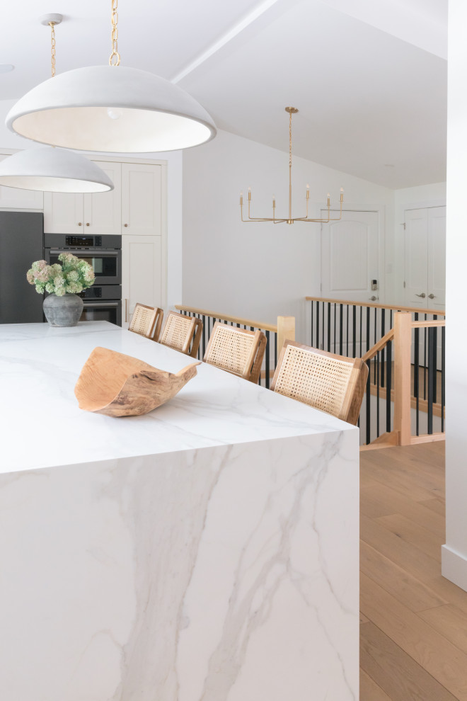 Kitchen - transitional kitchen idea