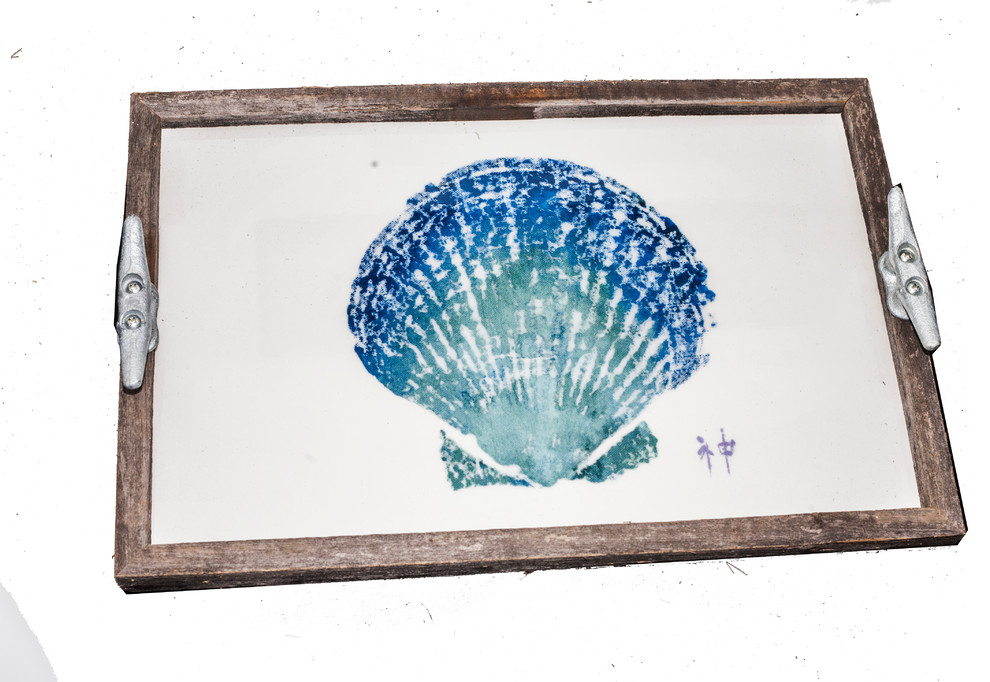 Gyotaku Scallop Shell Driftwood Tray