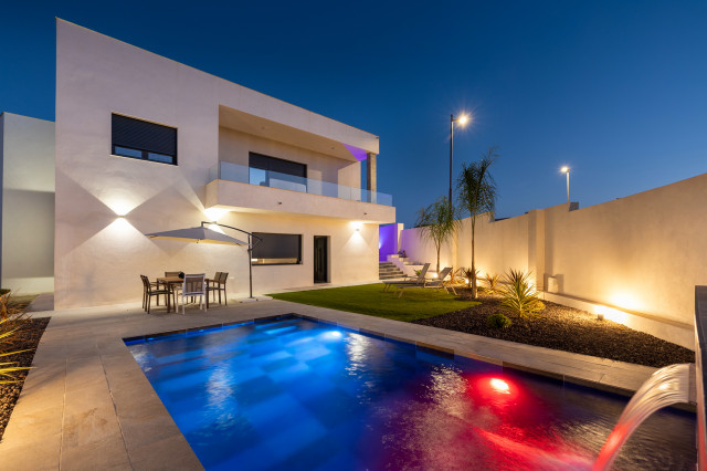 Piscina Proyecto R&iacute;o contemporary-pool