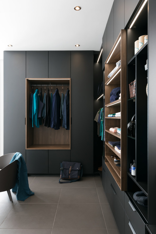 Design ideas for a modern storage and wardrobe in Lyon.