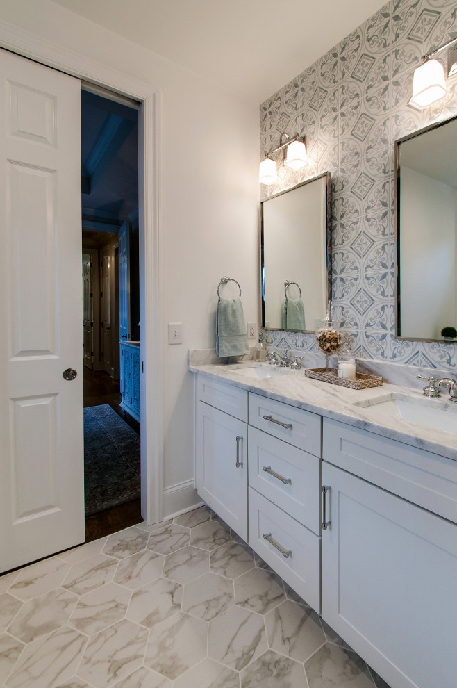 Brentwood Jack & Jill Reno - French Country - Bathroom - Nashville - by ...