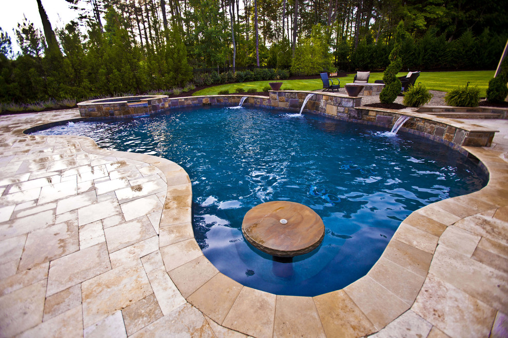 Example of a large pool design in Miami
