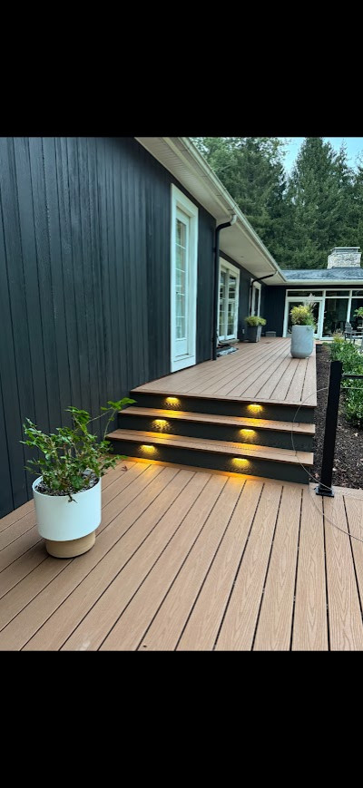 Custom Sleek Deck