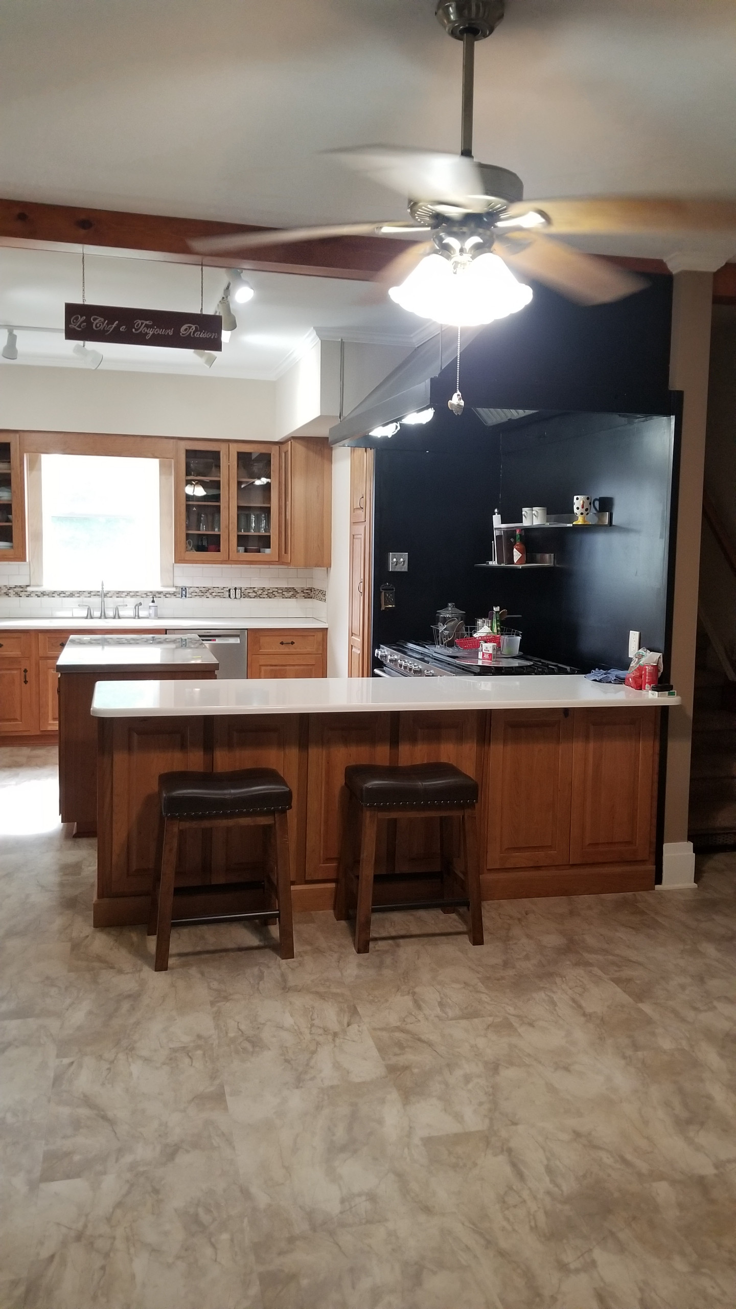 Large Gourmet Country Kitchen