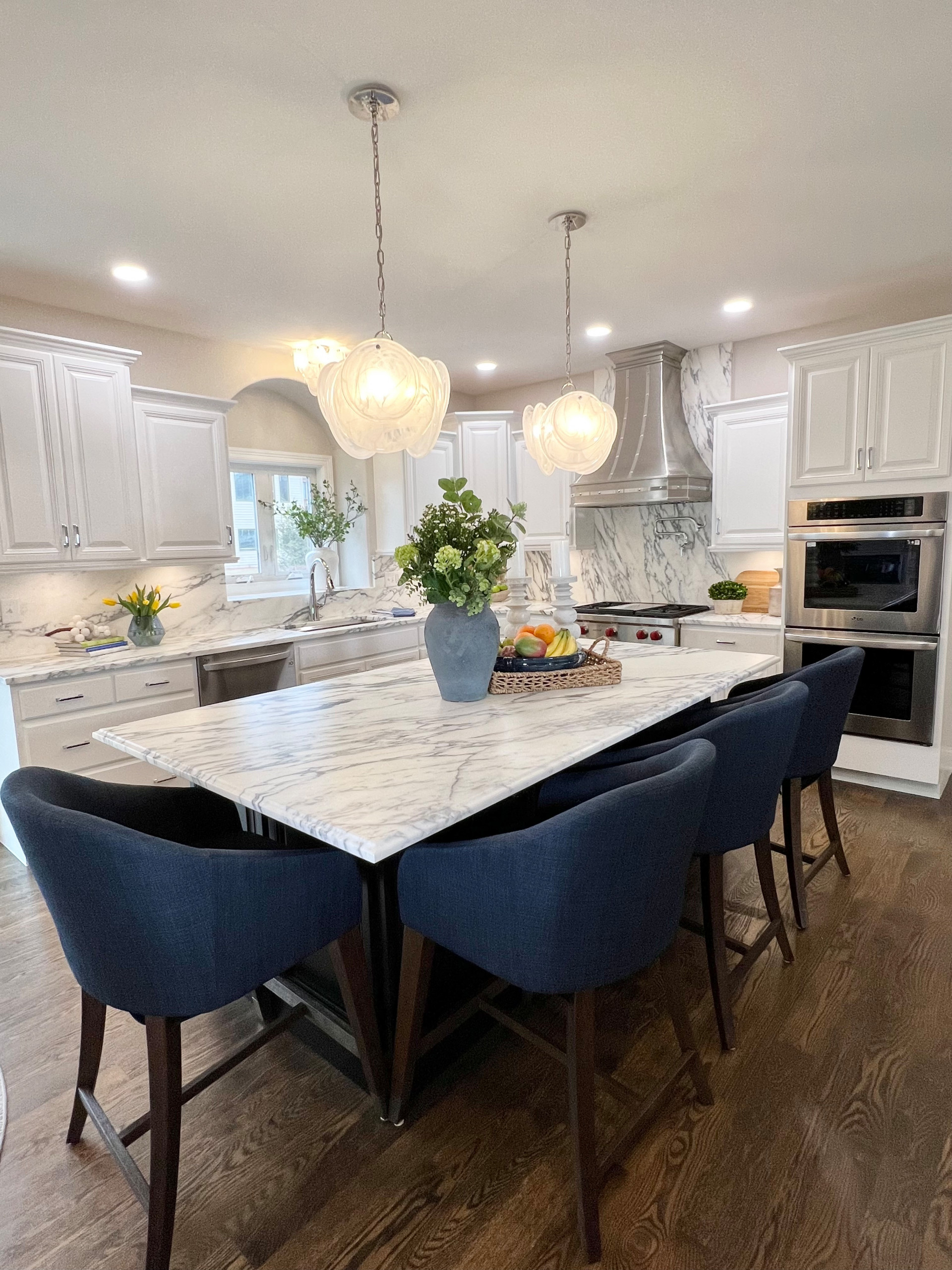 Beautiful and Timeless White Kitchen
