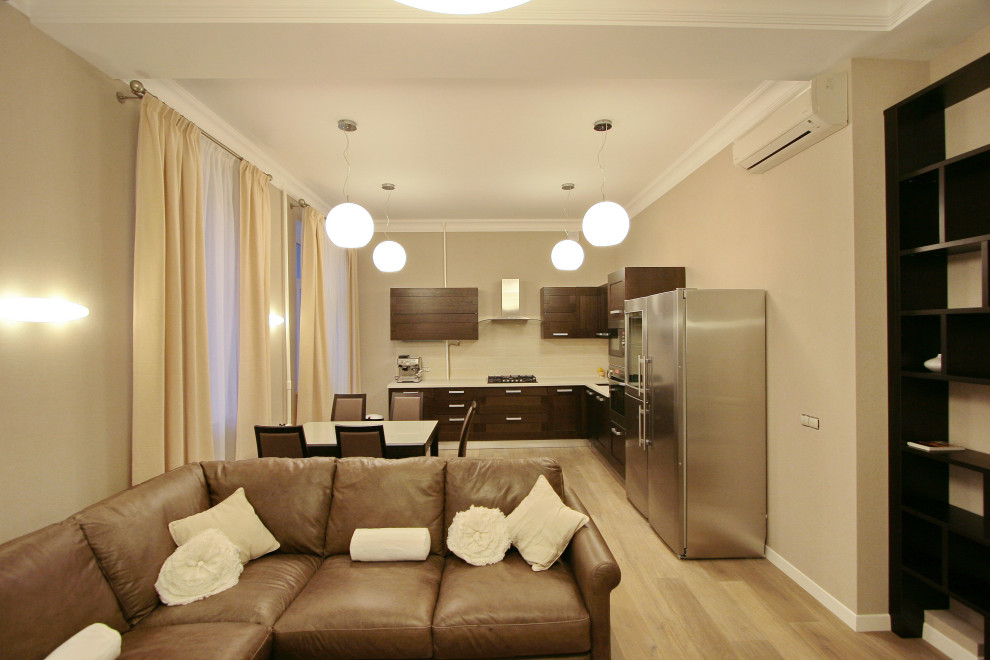 ФРУНЗЕНСКАЯ