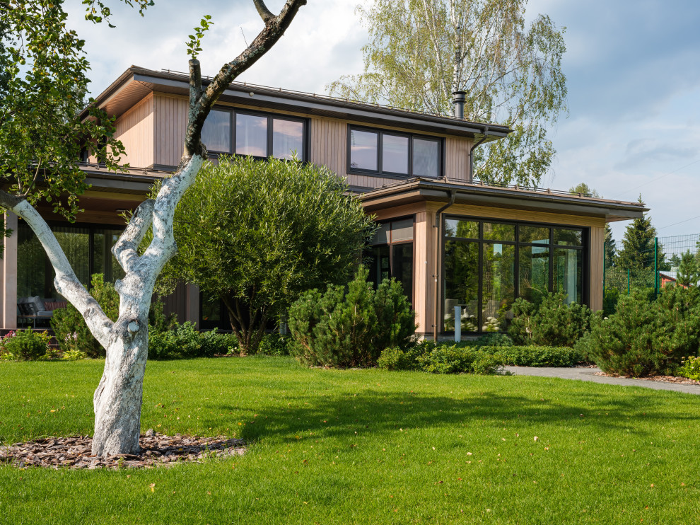 Остекление загородного дома в современном стиле