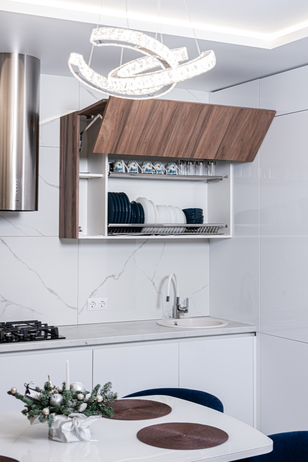 Дерево и глянец