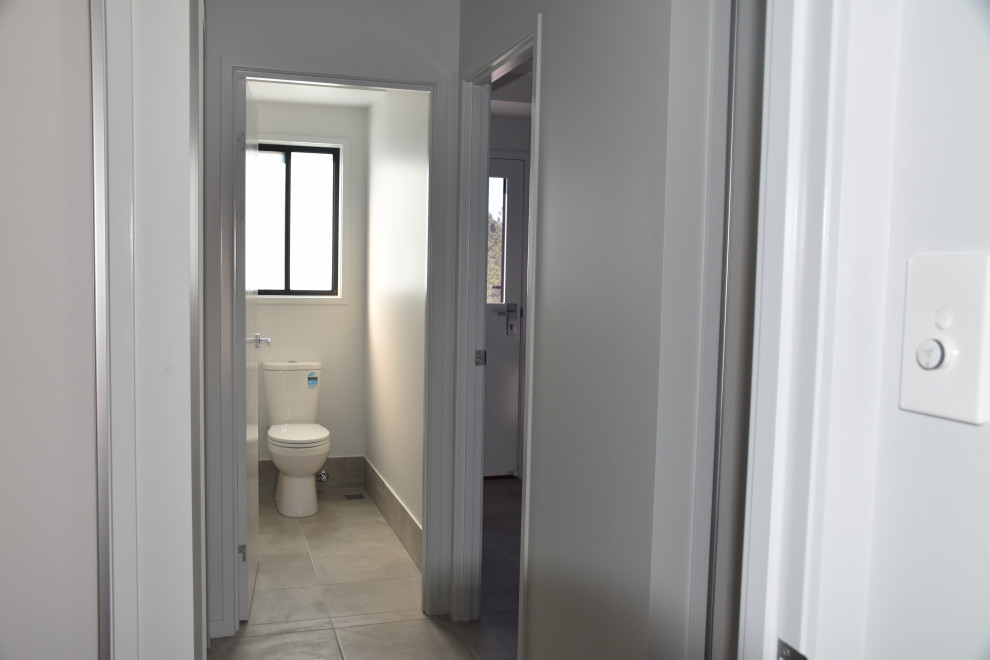 Industrial bathroom in Sunshine Coast.