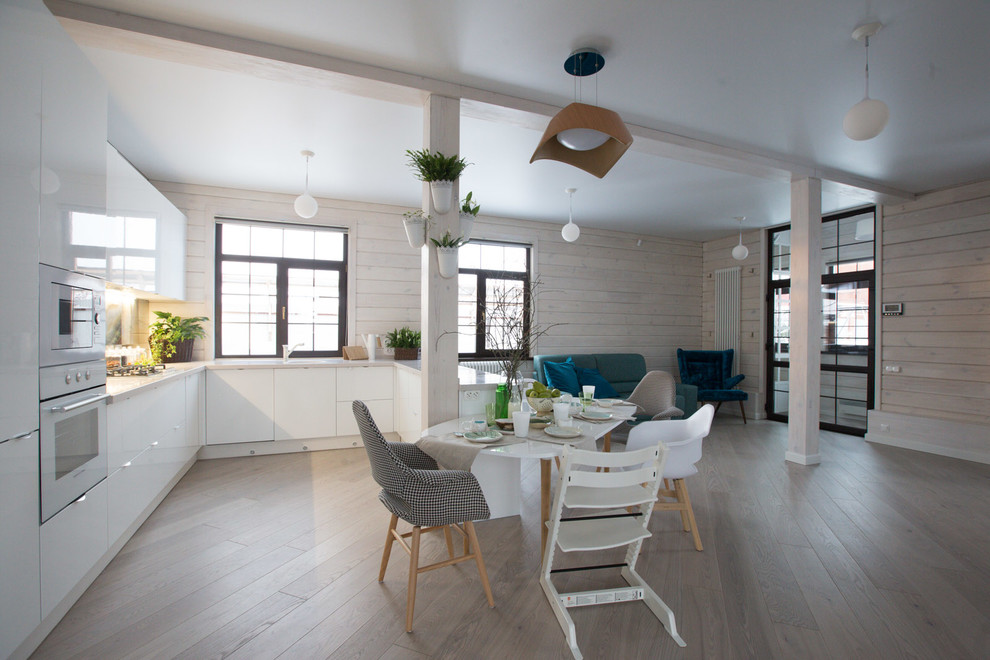 ДОМ В ПОСЕЛКЕ УШАКОВО