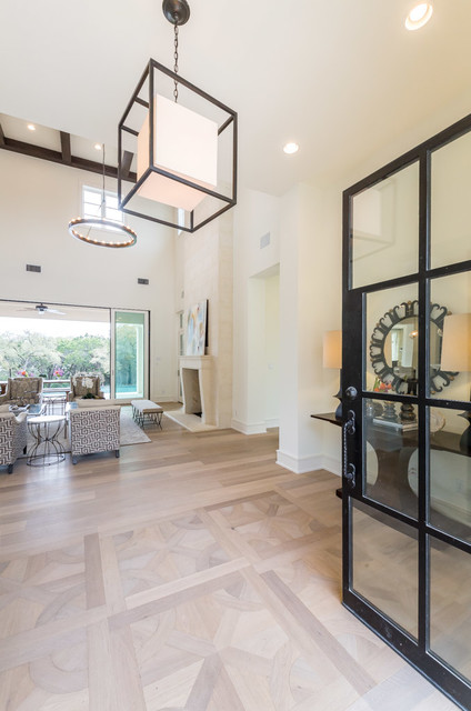 Westlake Spanish contemporary-entre