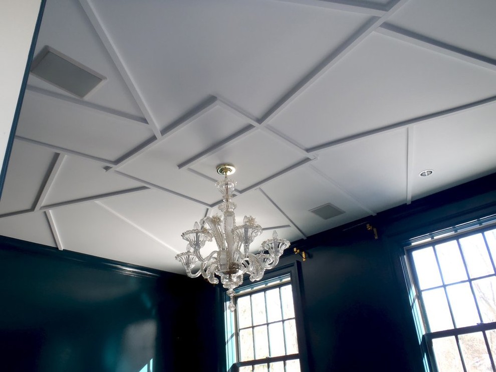 Transitional home design photo in Orange County