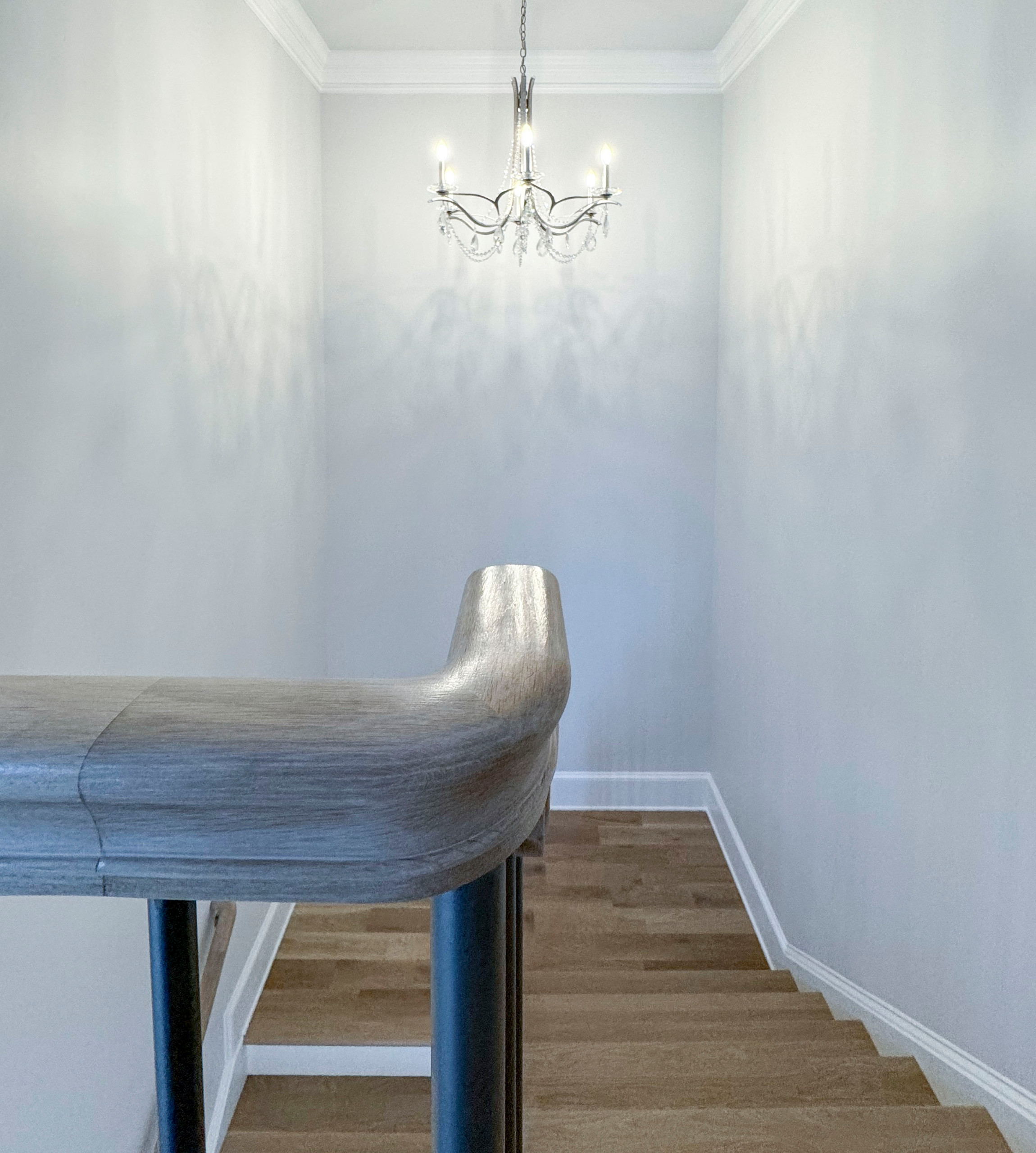 116_Elegant & Eye-catching Curved Staircase, Leesburg VA 20175