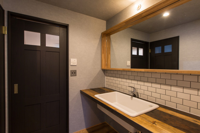 下小橋の住処 industriale-bagno-di-servizio