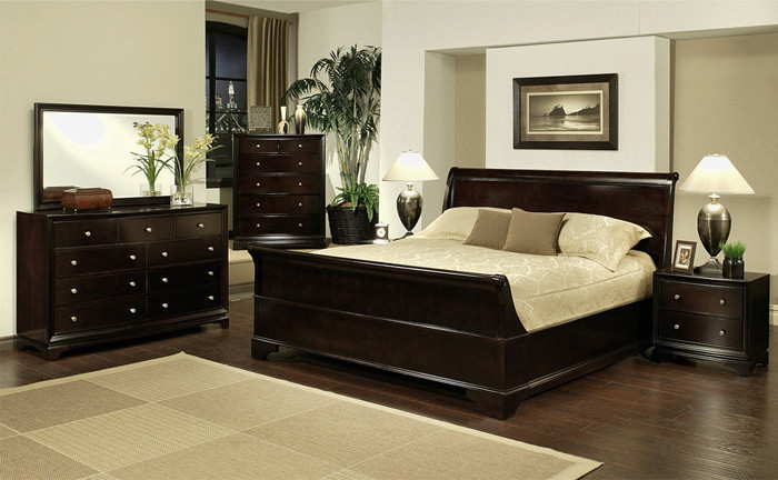 Abbyson Living 4-piece Sleigh California King-size Bedroom Set