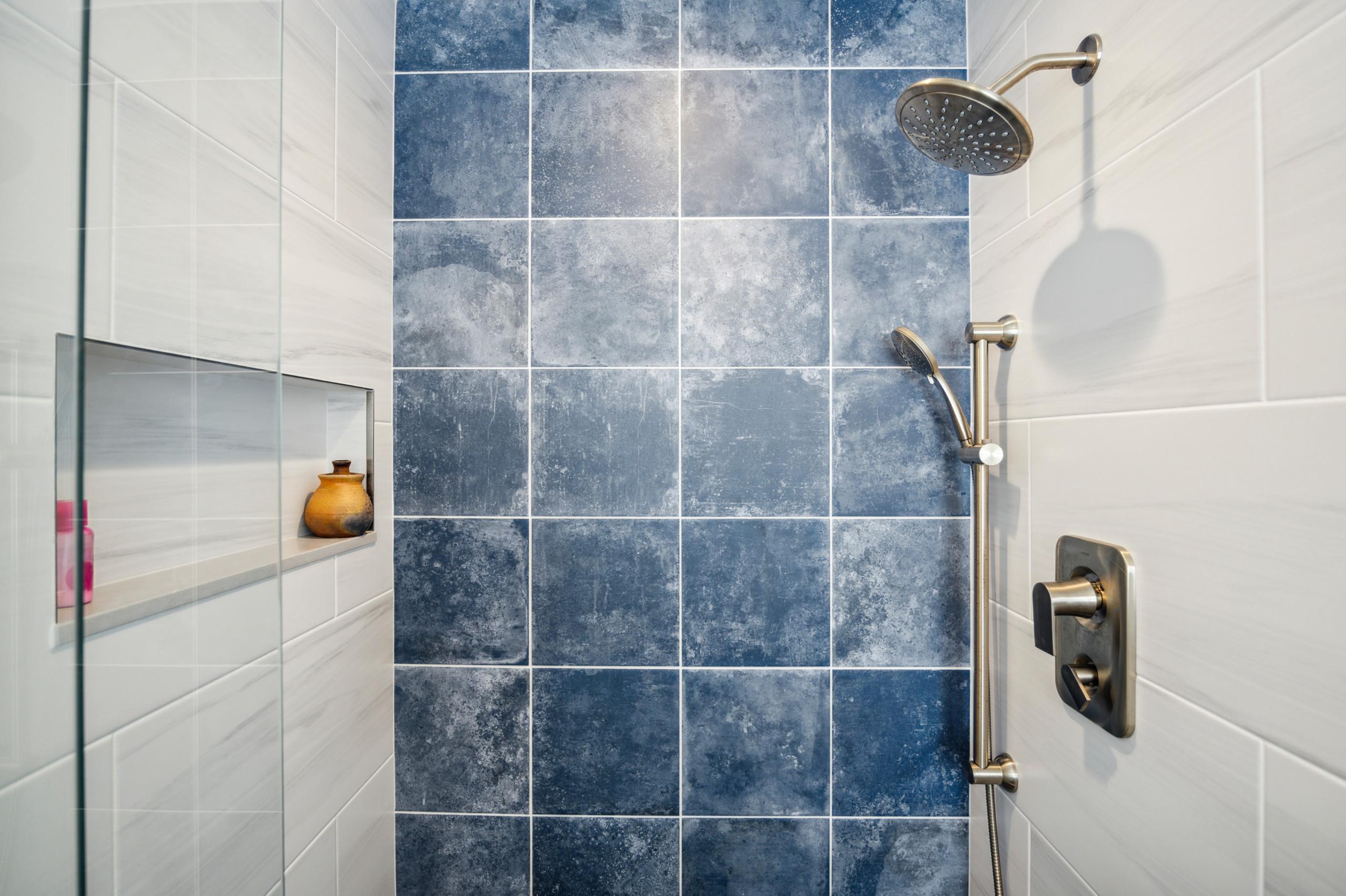 Small Footprint & Big Storage - Contemporary Bath