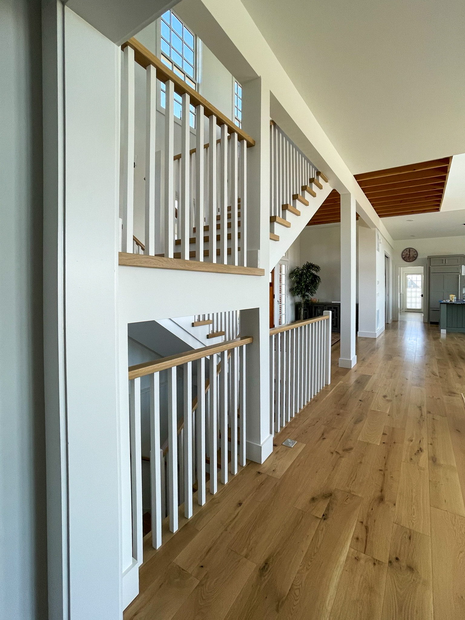 91_U-Shaped Floating Staircase Surrounded by Bucolic Mountain Views, Winchester,