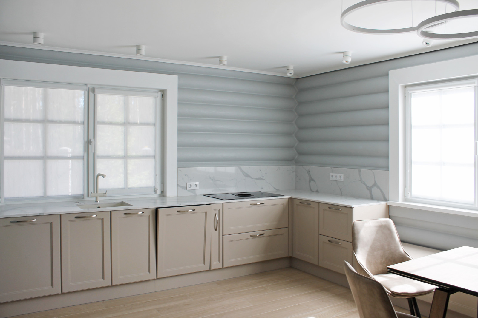 Срубовой коттедж в Рощино