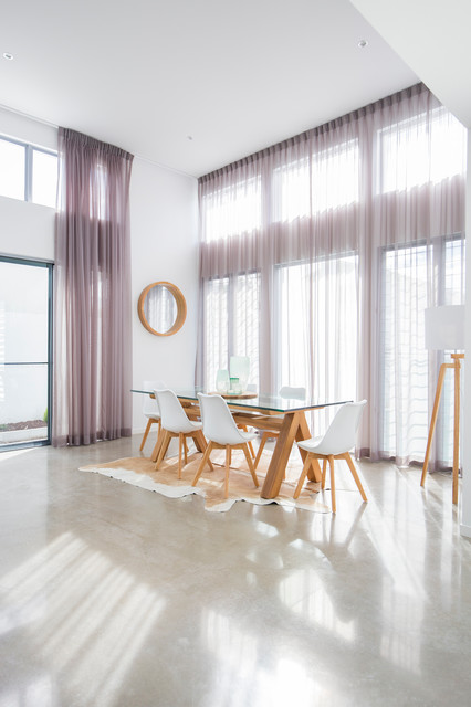 Kingscliff Home contemporary-dining-room
