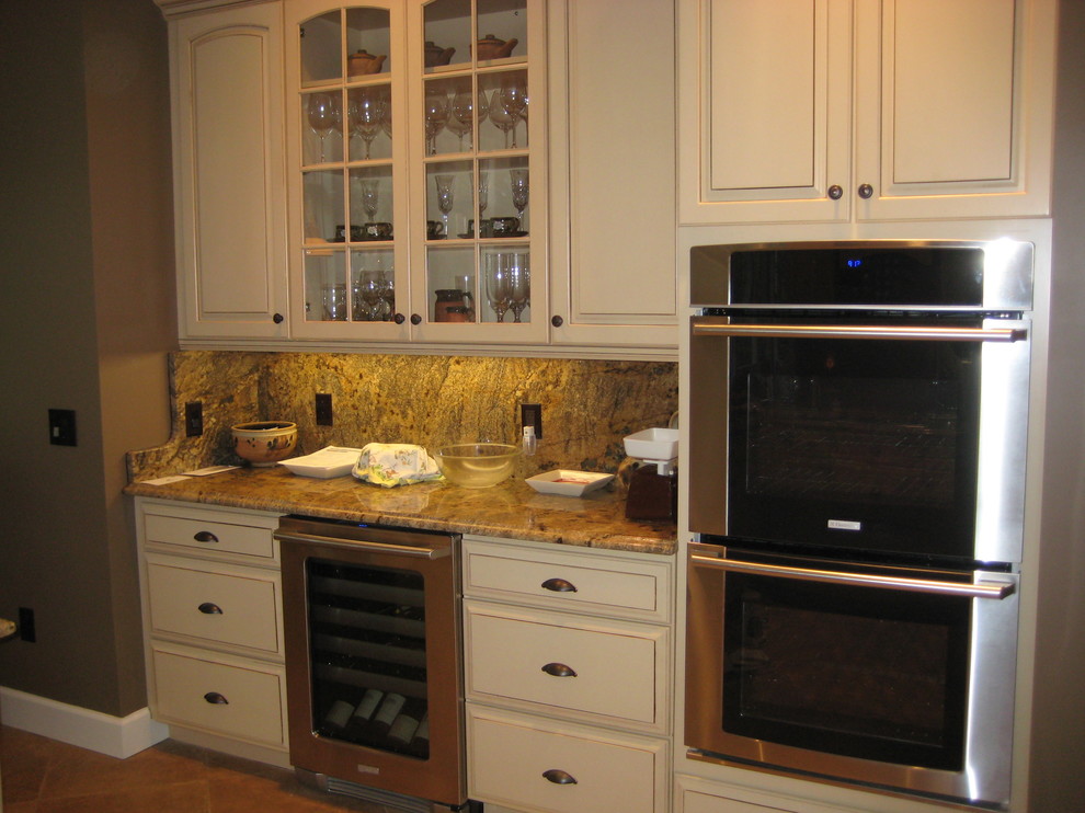 Home design - transitional home design idea