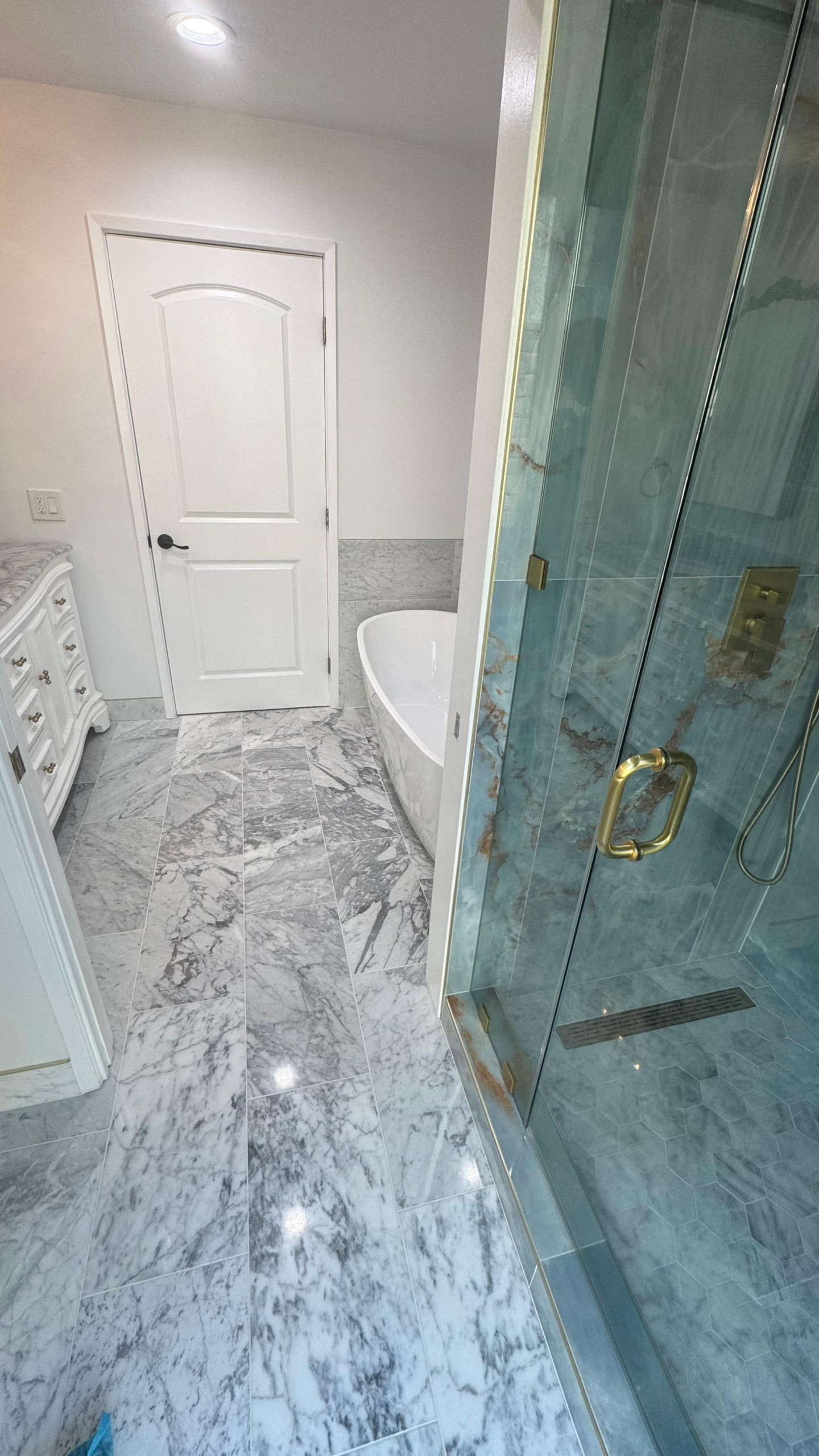 Master Bathroom - Chatsworth