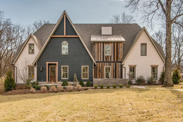 Glendale Tudor di-transizione