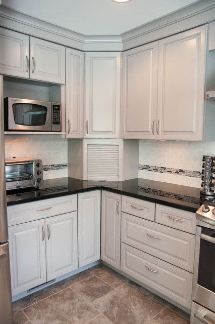 Custom Kitchen modern-kueche