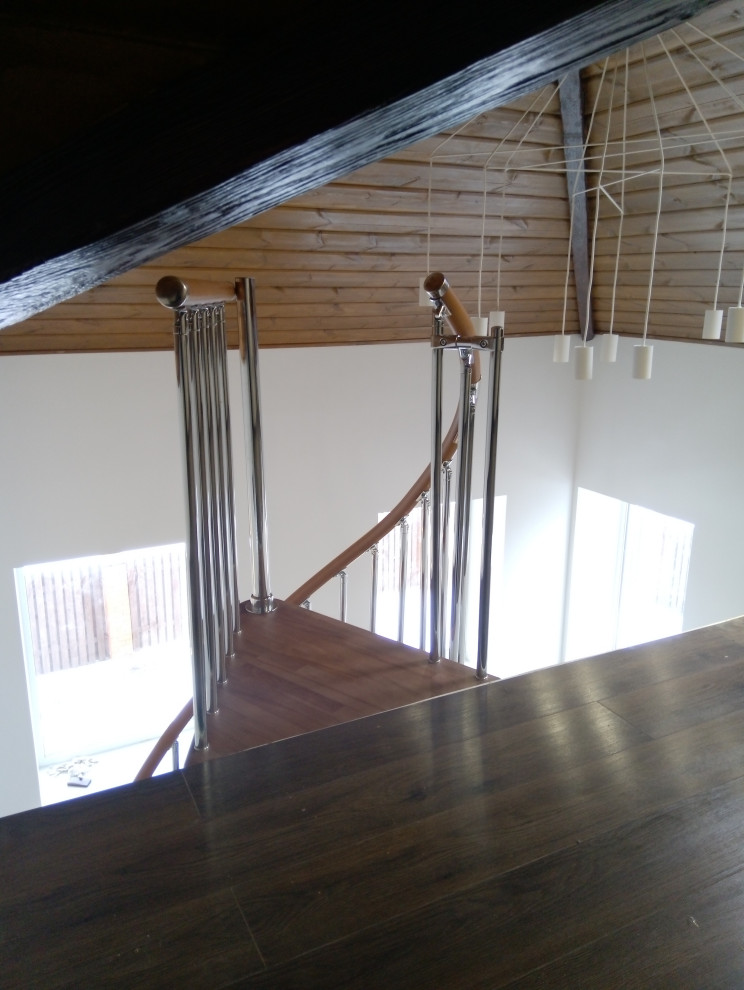 Винтовая лестница из бука