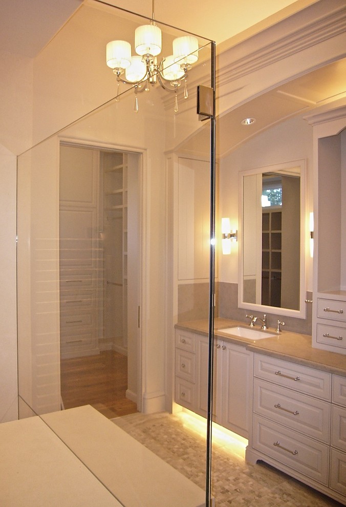 Photo of a transitional bathroom in San Francisco.