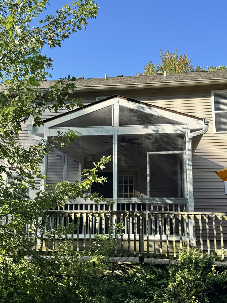 Sweet Briar North Screened in Porch