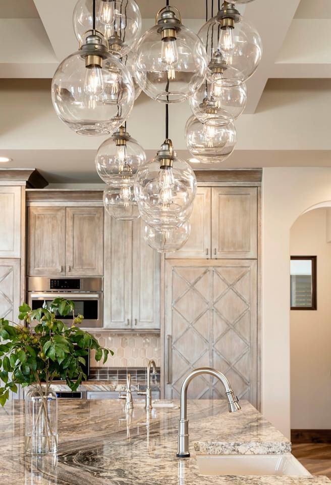 Example of a transitional kitchen design in Phoenix