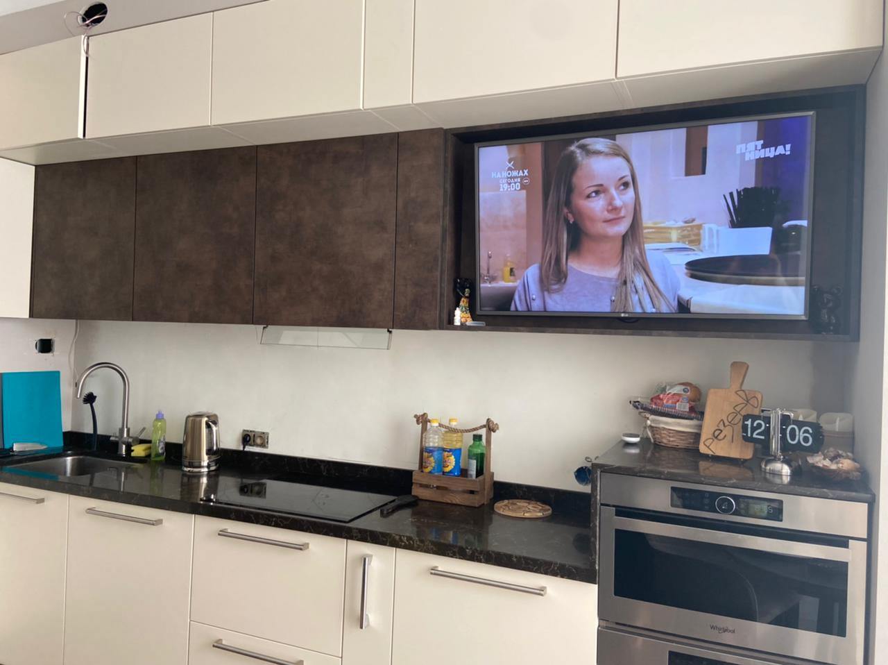 Кухня угловая "MODERN".