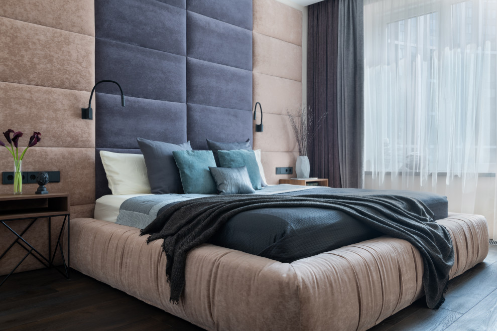 Design ideas for a medium sized contemporary bedroom in Moscow.