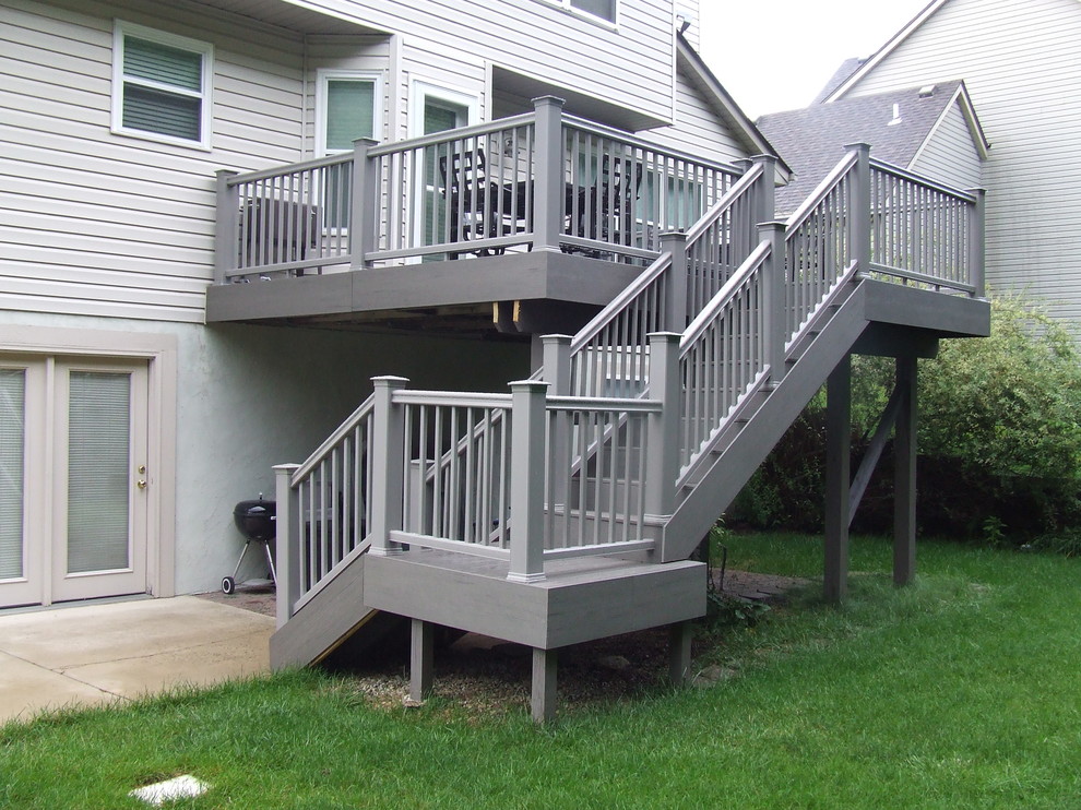 Trendy deck photo in Cincinnati