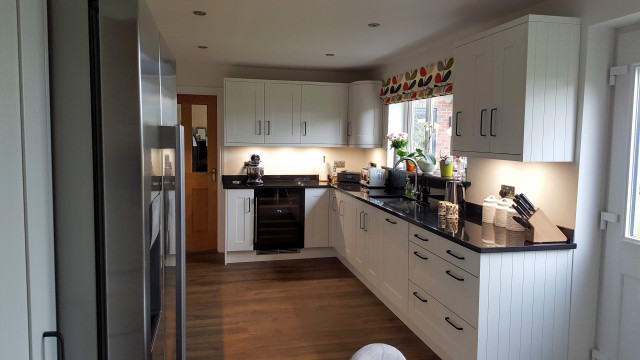 Kitchen Before & After: Sheraton Ex-Display - AFTER traditional-kitchen