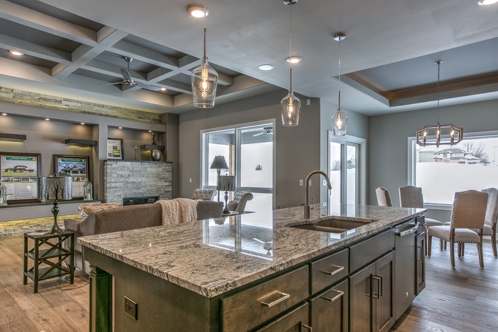 Example of a transitional home design design in Omaha